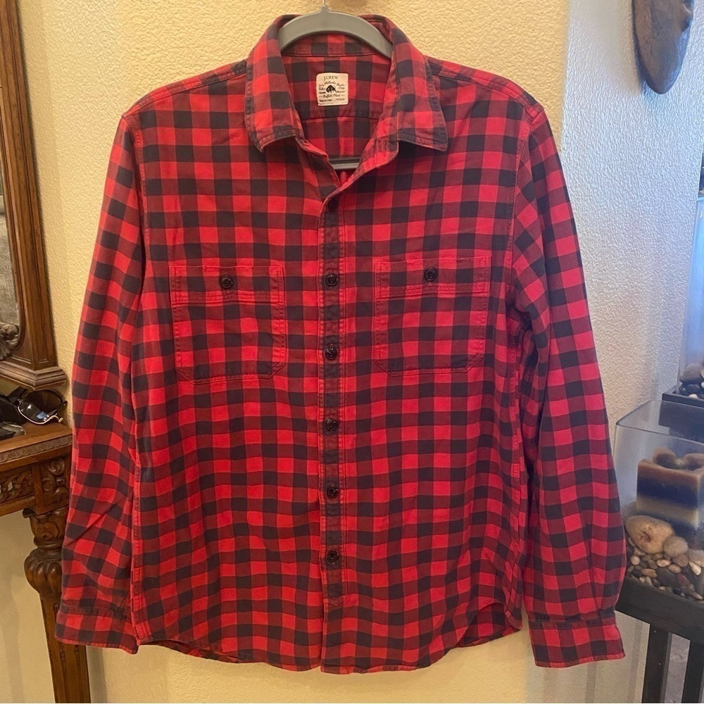 J. CREW Men Red Buffalo Plaid Buttoned Long Sleeve Top Size Medium